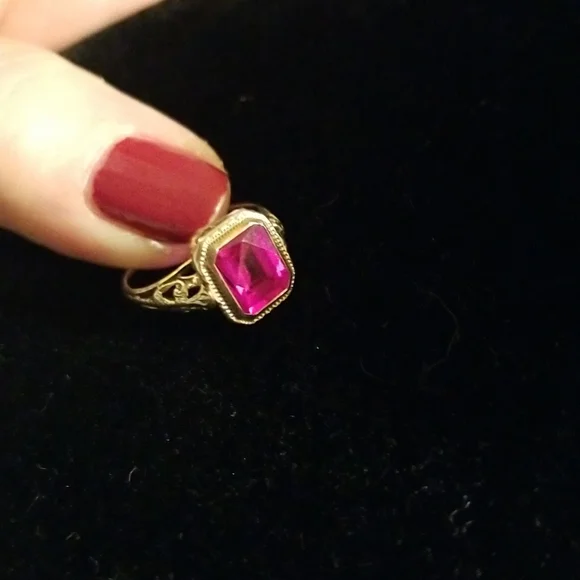 Vintage 1860s Gold Filigree Pink Glass ring - Picture 8 of 12